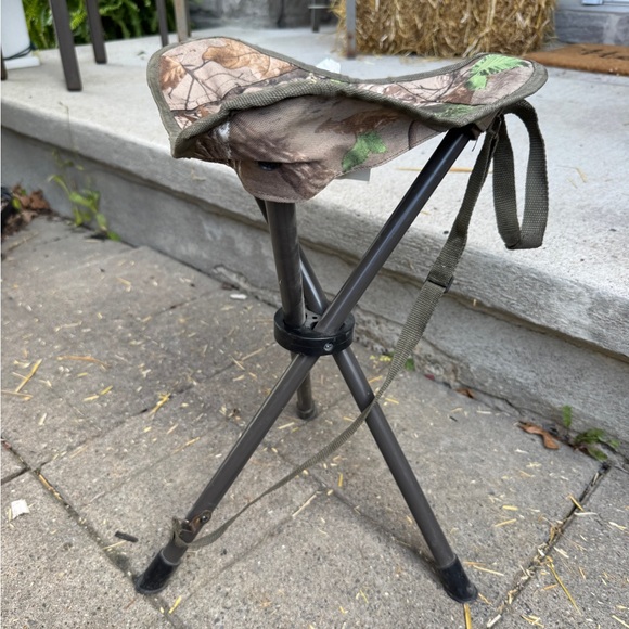 Other - Camouflage Tripod Stool
